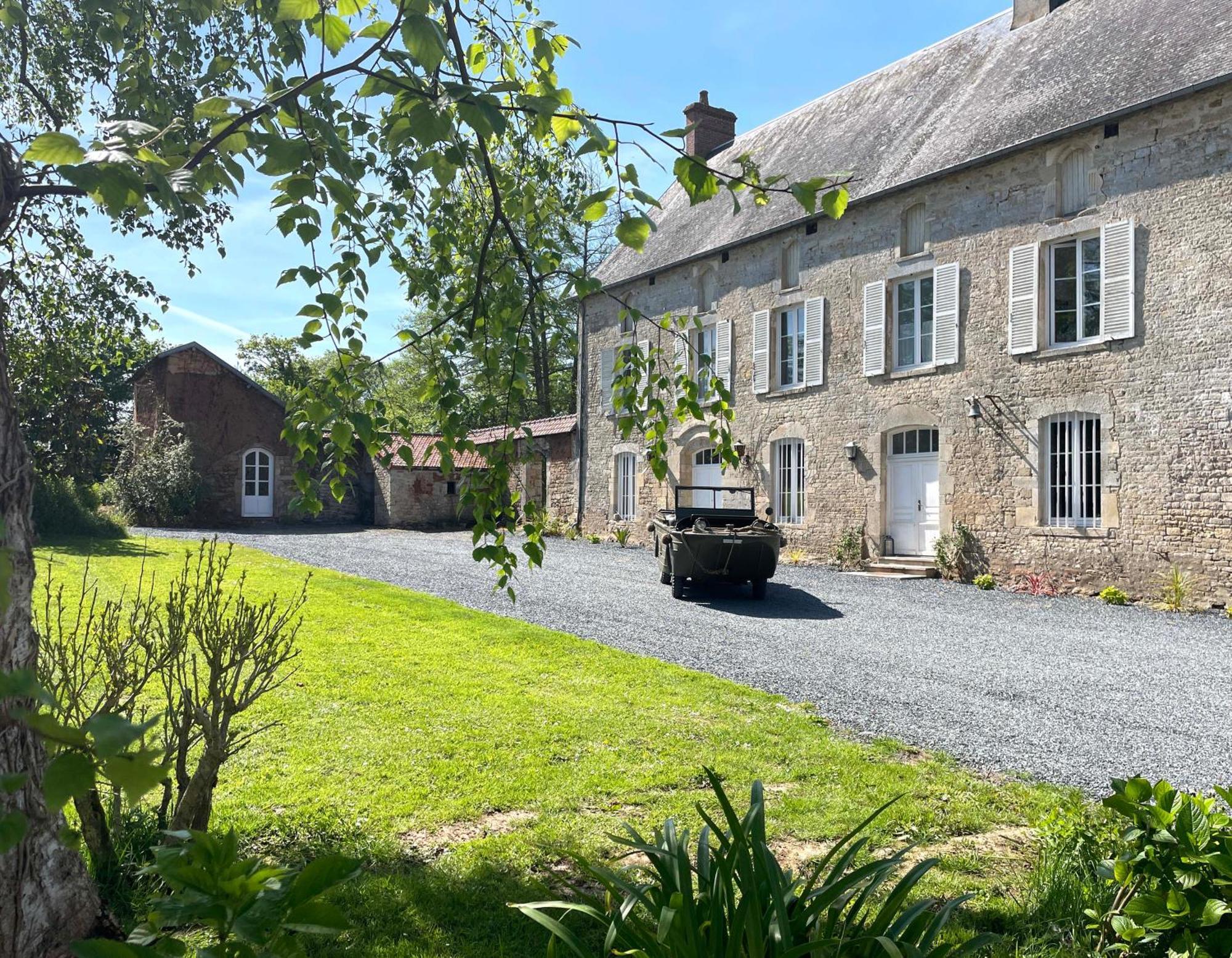 Bed and Breakfast Domaine De L'Eau Partie à Carentan Extérieur photo
